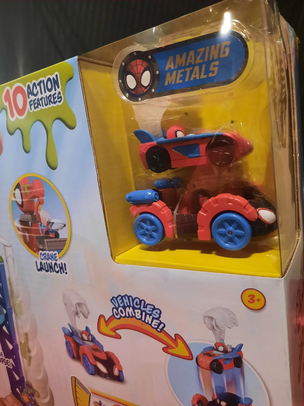 Disney Marvel Spidey Construction zone Chaos Track Set With Vehicles